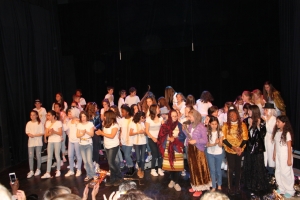 La CHORALE des coll&eacute;giens s'est produite &agrave; l'ECA500...